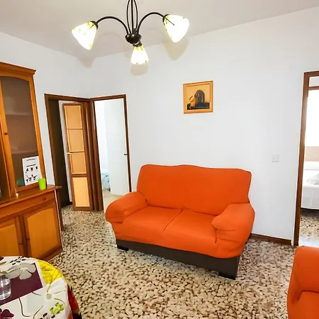 Apartment Cerca Del Mar 5 Personas No Aceptamios Grupos De Jovenes Lugar Tranquilo *